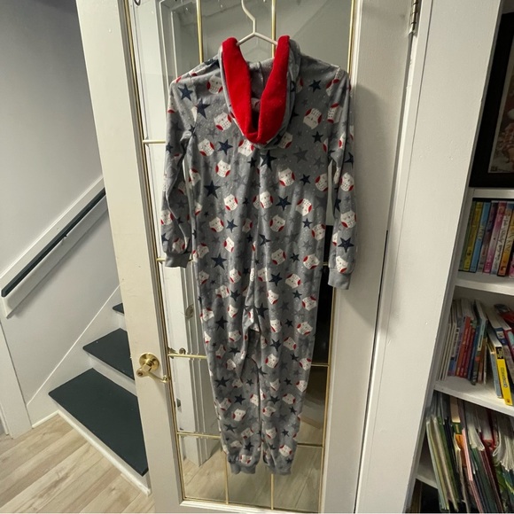 Set of 2- Kids size 12 warm and fussy onesie 💤🛏️ - Picture 12 of 16